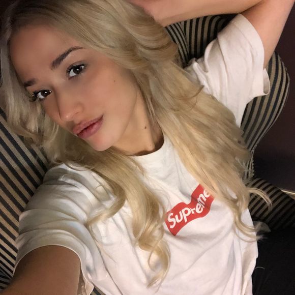 Meet your Posher, Ashleigh - Picture 3 of 3